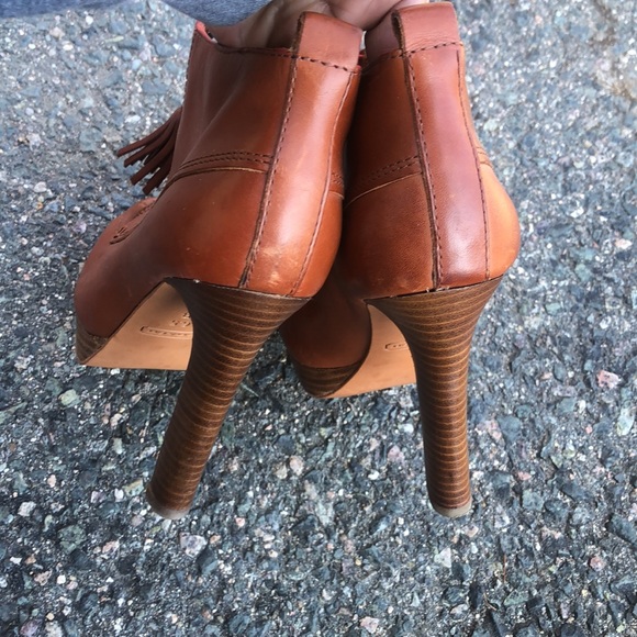 Coach Womens Cary Ankle Boots Brown Slim Heels Tasseled Split Toe Zipper Sz 6.5B - Picture 4 of 10